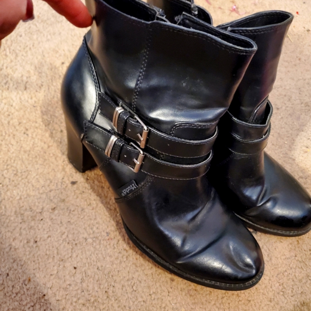Mudd boots size 11m